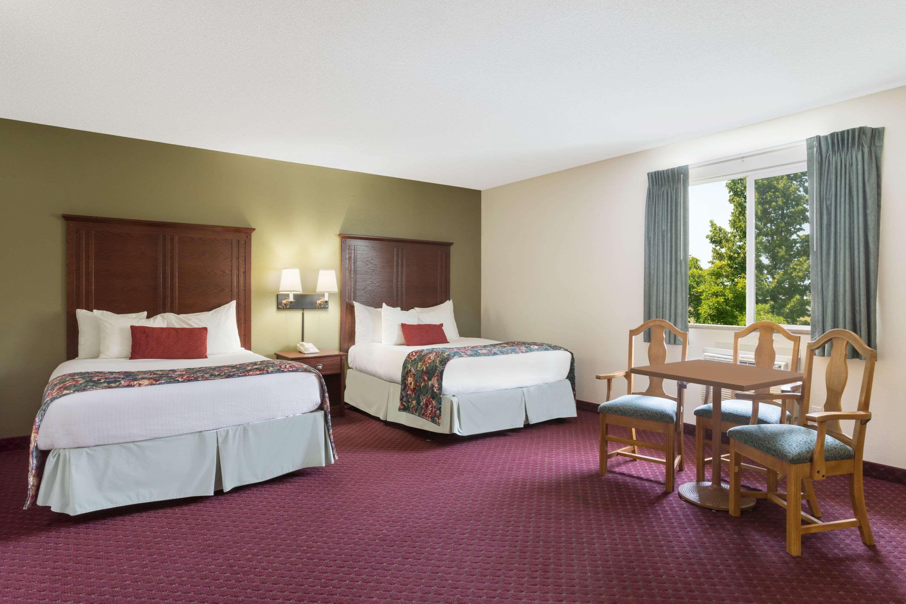 Baymont By Wyndham Bozeman Motel Buitenkant foto