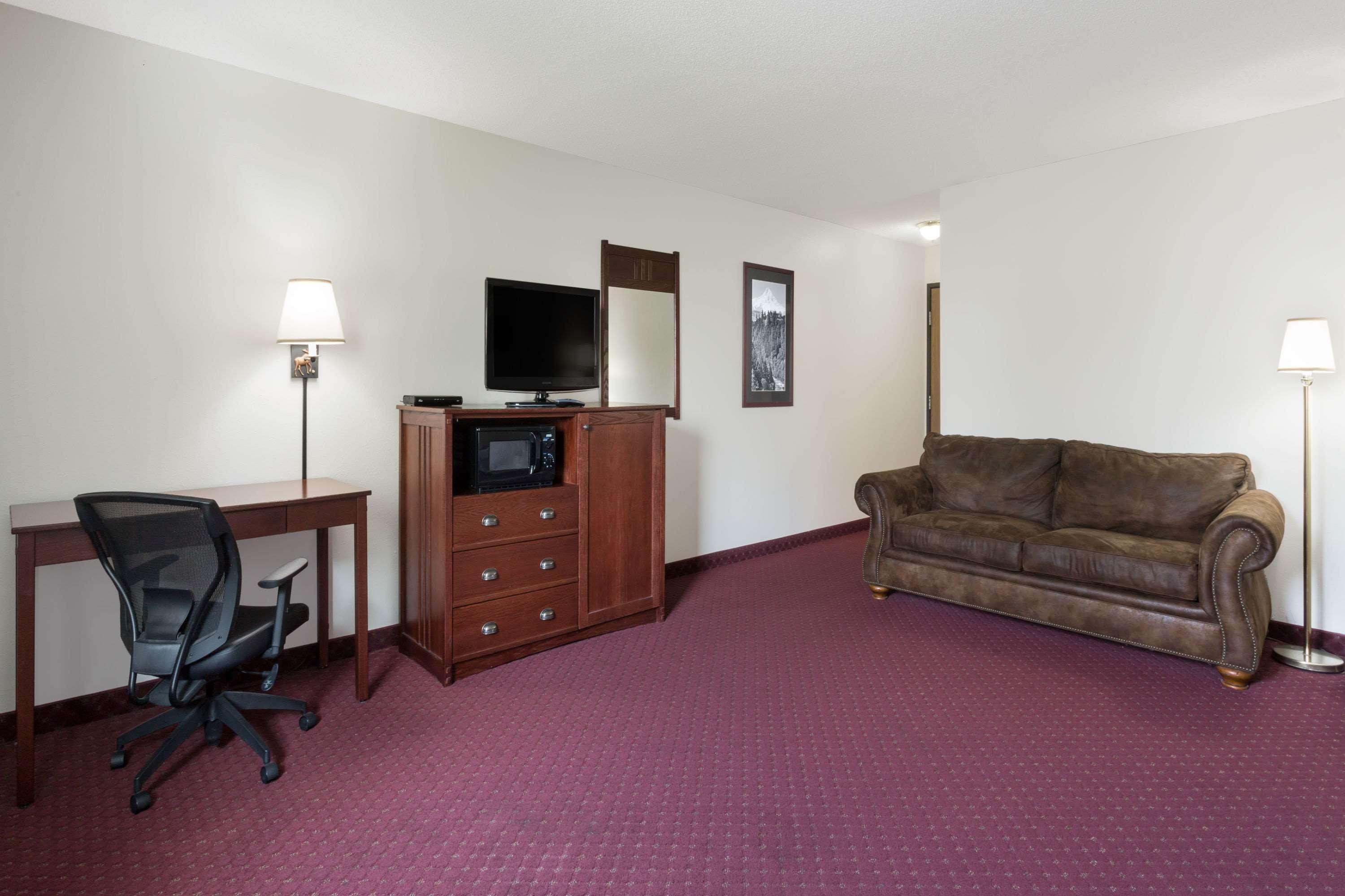 Baymont By Wyndham Bozeman Motel Buitenkant foto